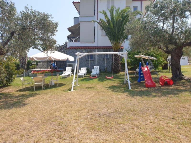 Garden 1.